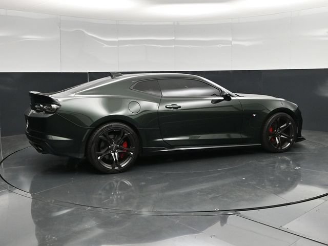 Used 2020 Chevrolet Camaro SS RWD image 2