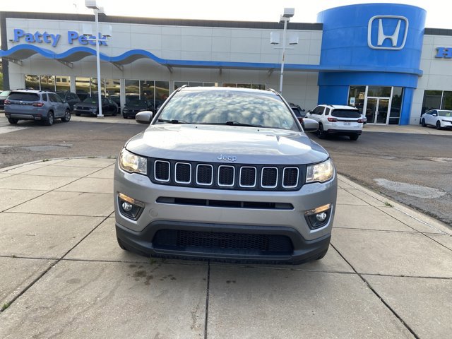 Used 2019 Jeep Compass Latitude image 3