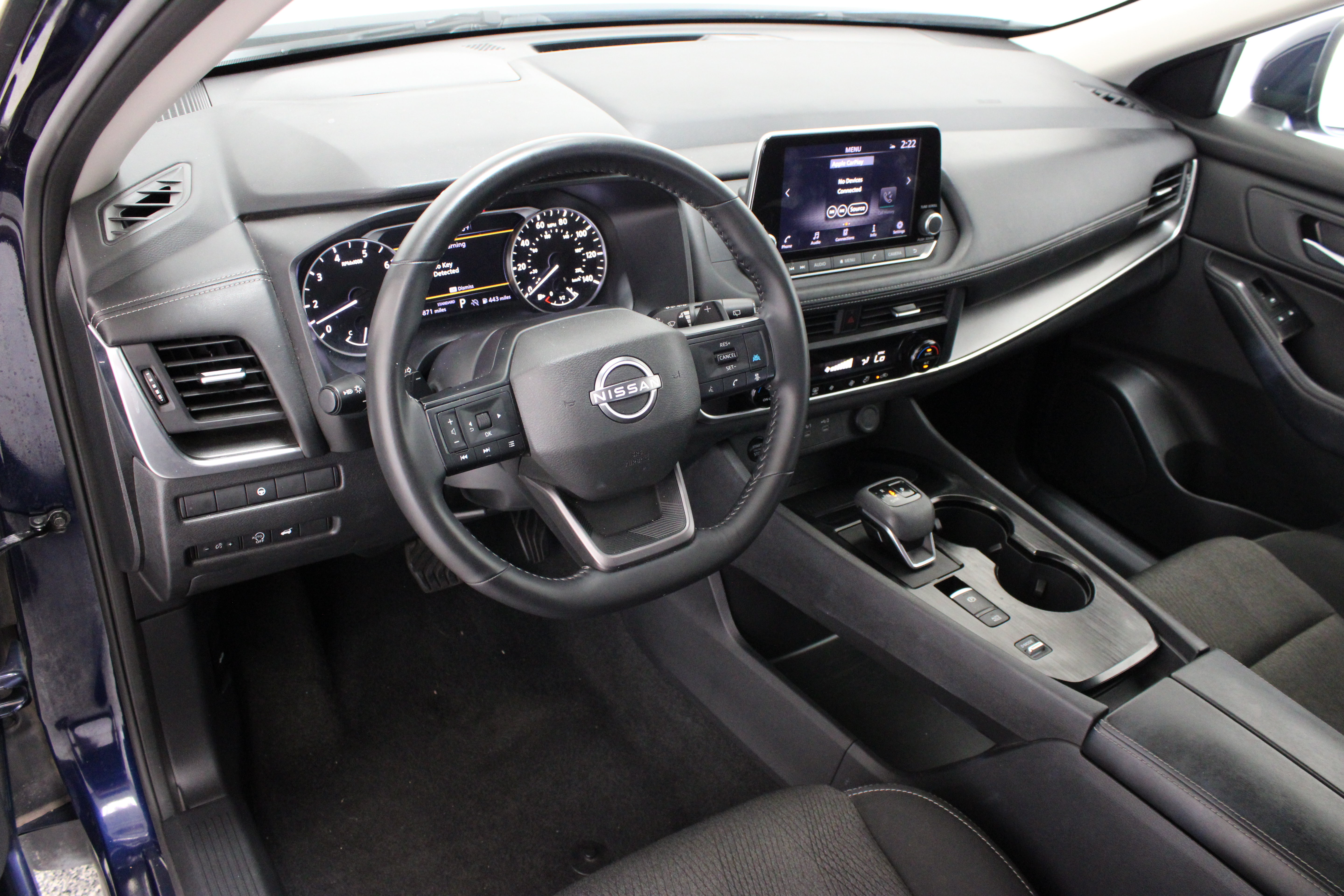 Used 2025 Nissan Rogue SV FWD image 13