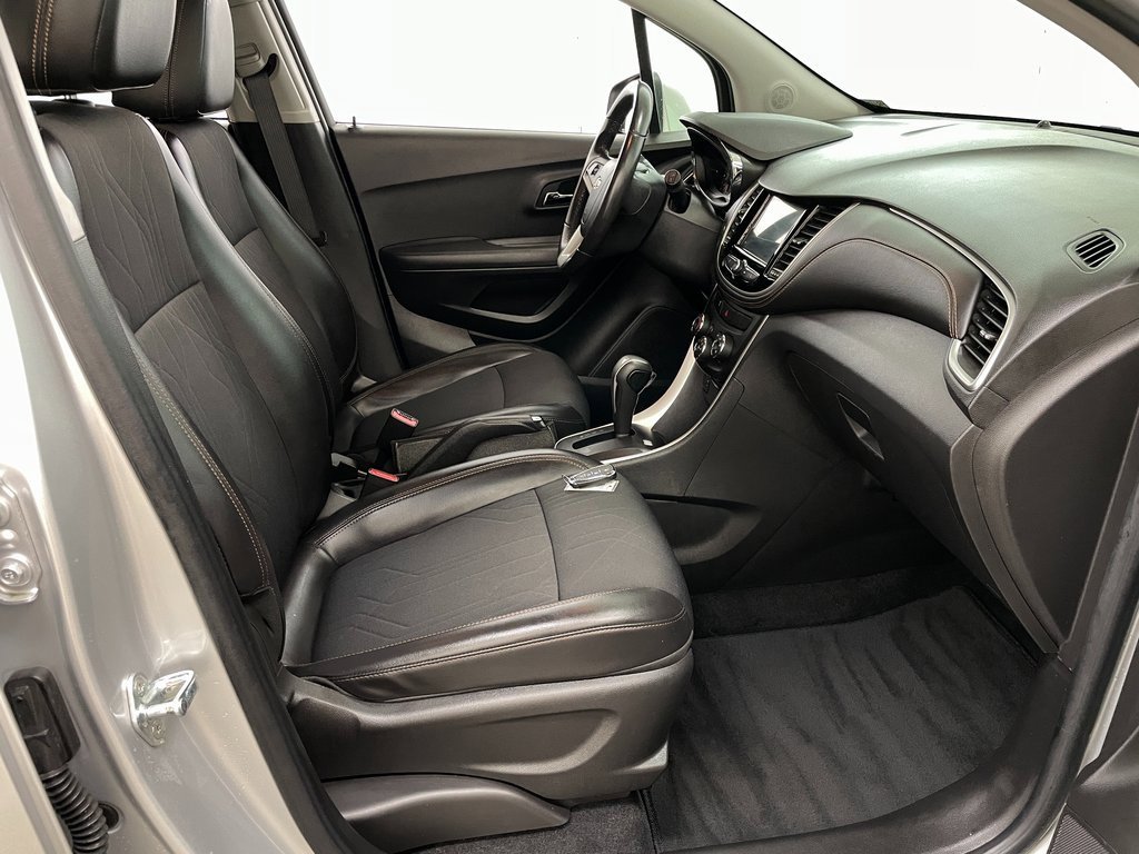 Certified 2019 Chevrolet Trax LT w/ LT Convenience Package image 33