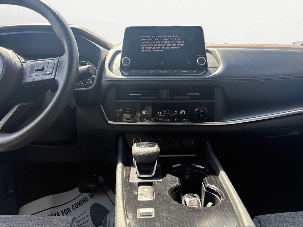 Used 2023 Nissan Rogue SV image 18