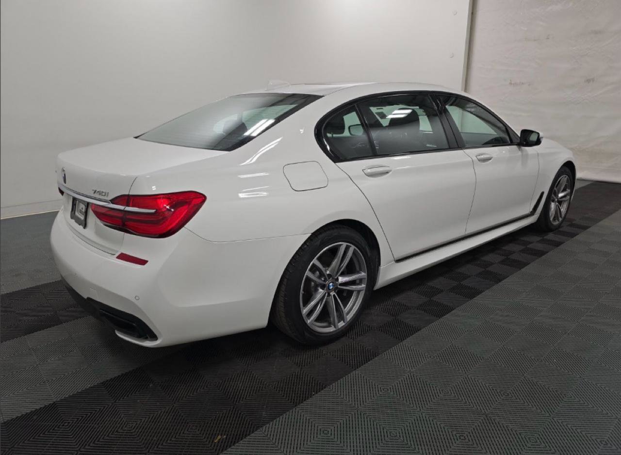 Used 2017 BMW 740i xDrive 740i xDrive Sedan image 2