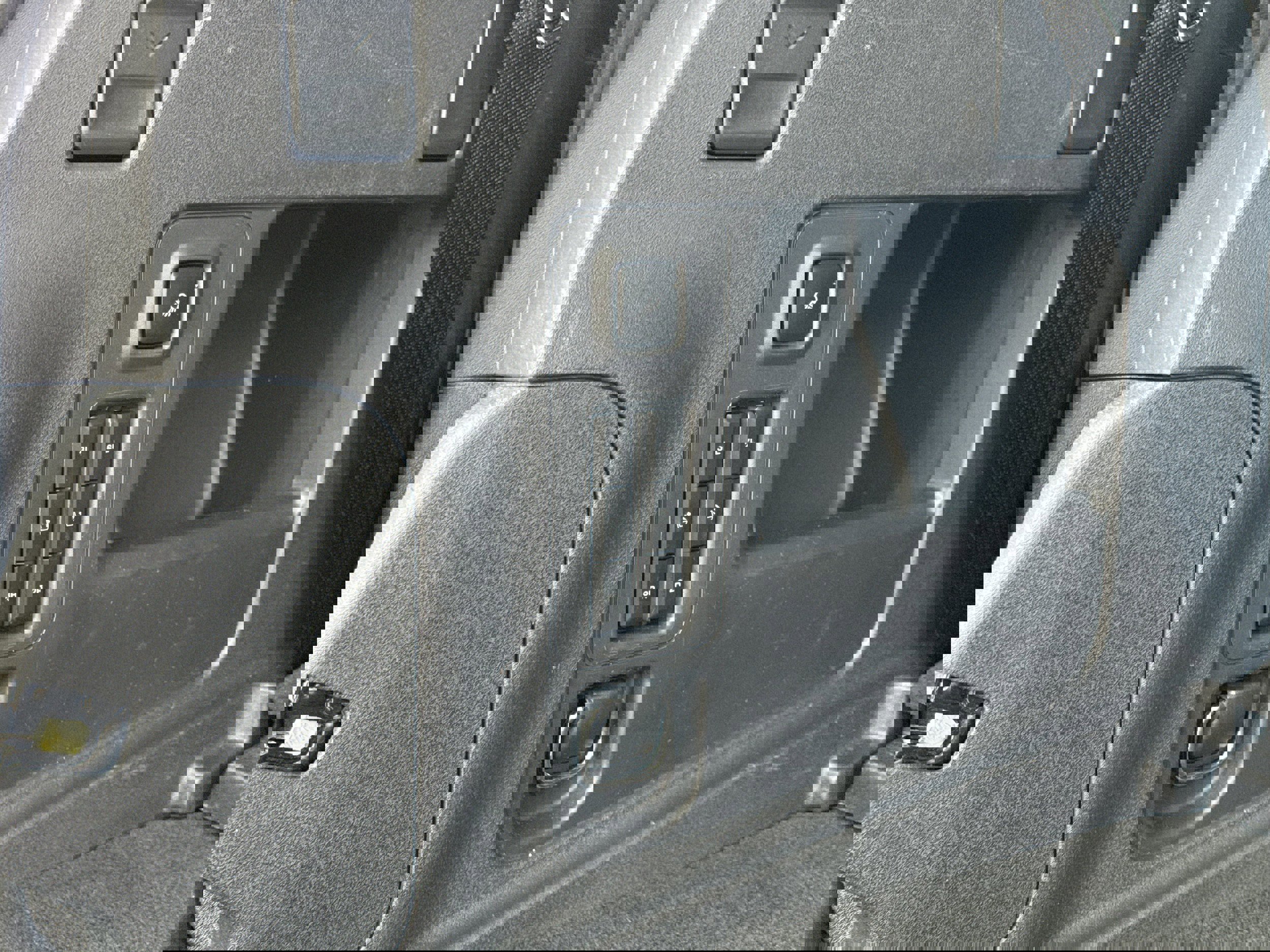 Used 2025 Ford Expedition Active image 35