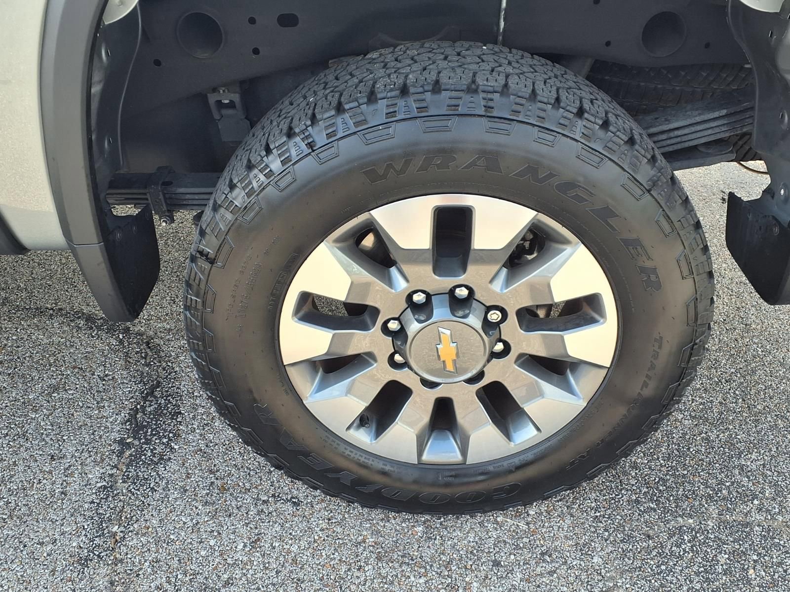 Used 2024 Chevrolet Silverado 2500 Custom w/ Custom Value Package image 25