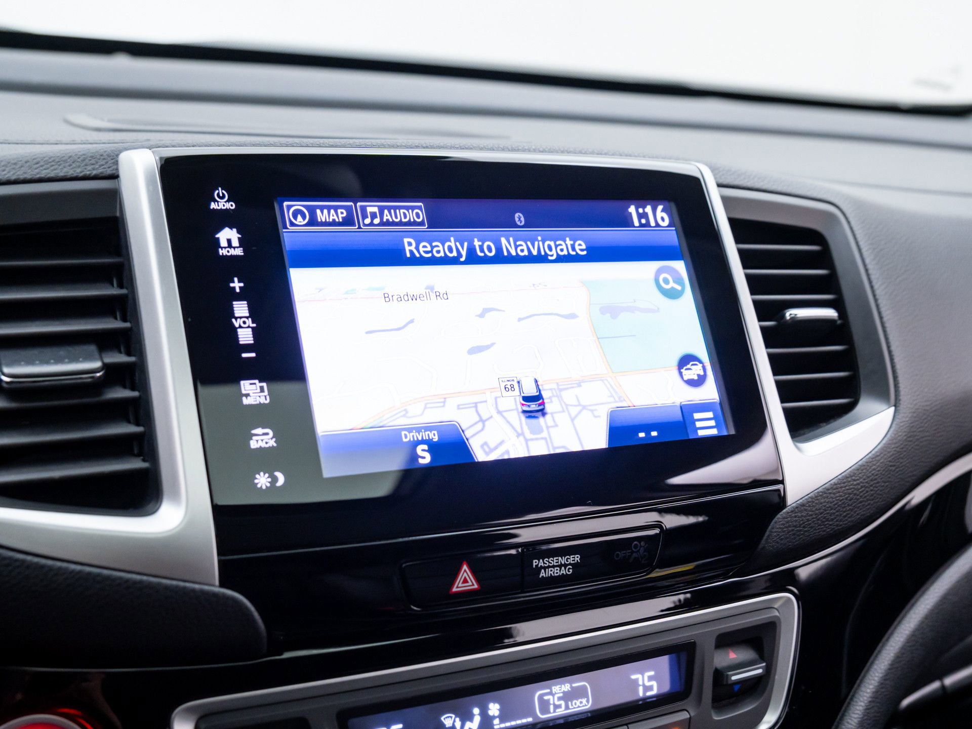 Used 2018 Honda Pilot Touring image 25