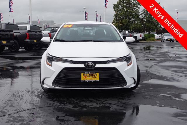 Certified 2024 Toyota Corolla LE FWD image 3