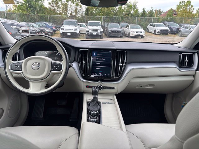 Used 2020 Volvo XC60 T6 Momentum w/ Protection Package Premier AWD/4WD image 7