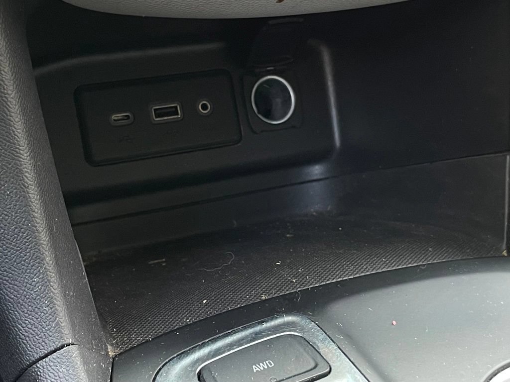 Used 2023 Chevrolet Equinox LT AWD/4WD image 20