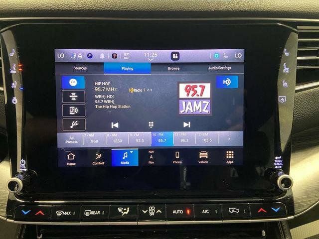 Used 2024 Jeep Wagoneer L Series II w/ Flexible Seating Group AWD/4WD image 13