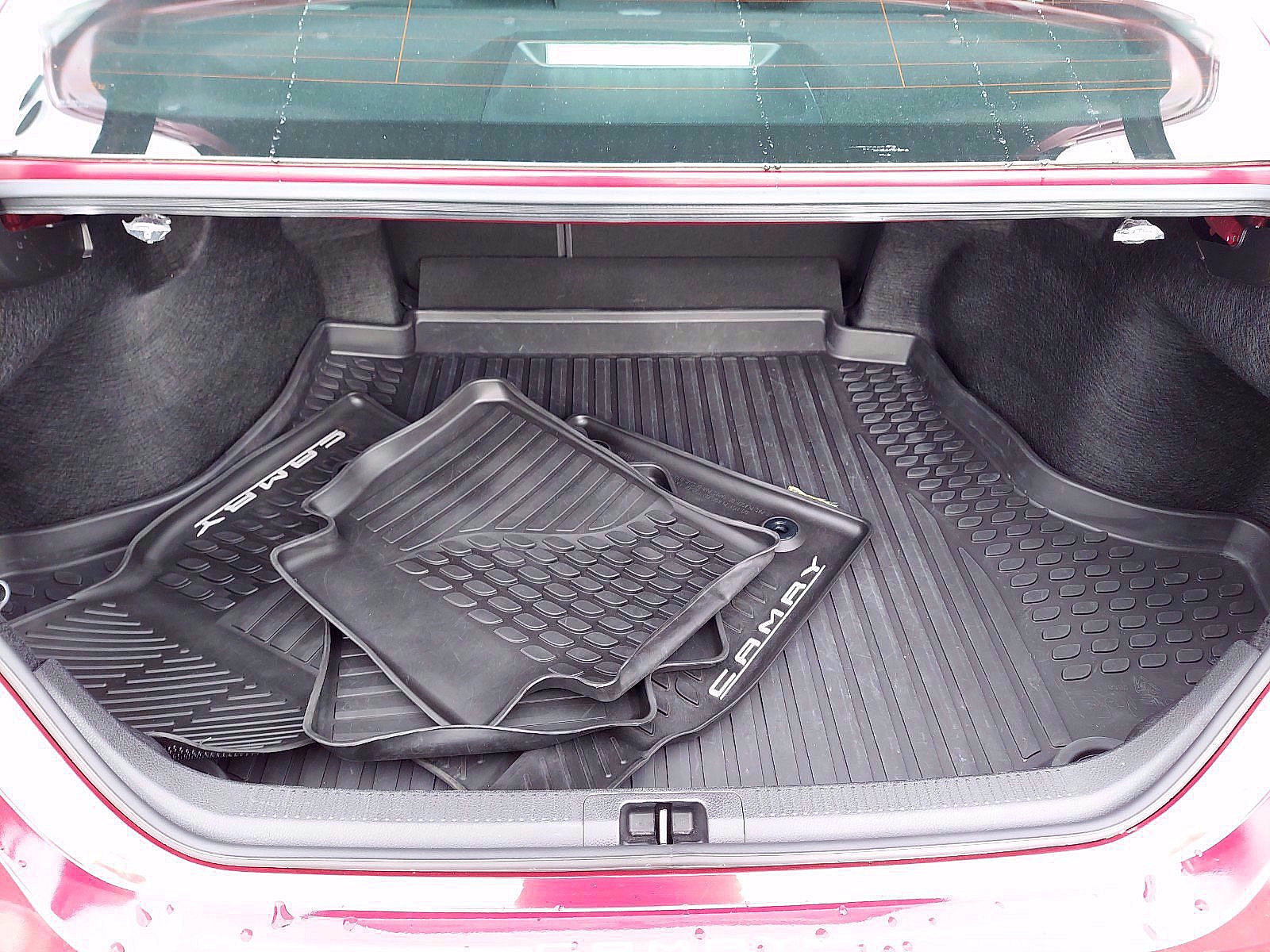 Certified 2019 Toyota Camry LE image 26