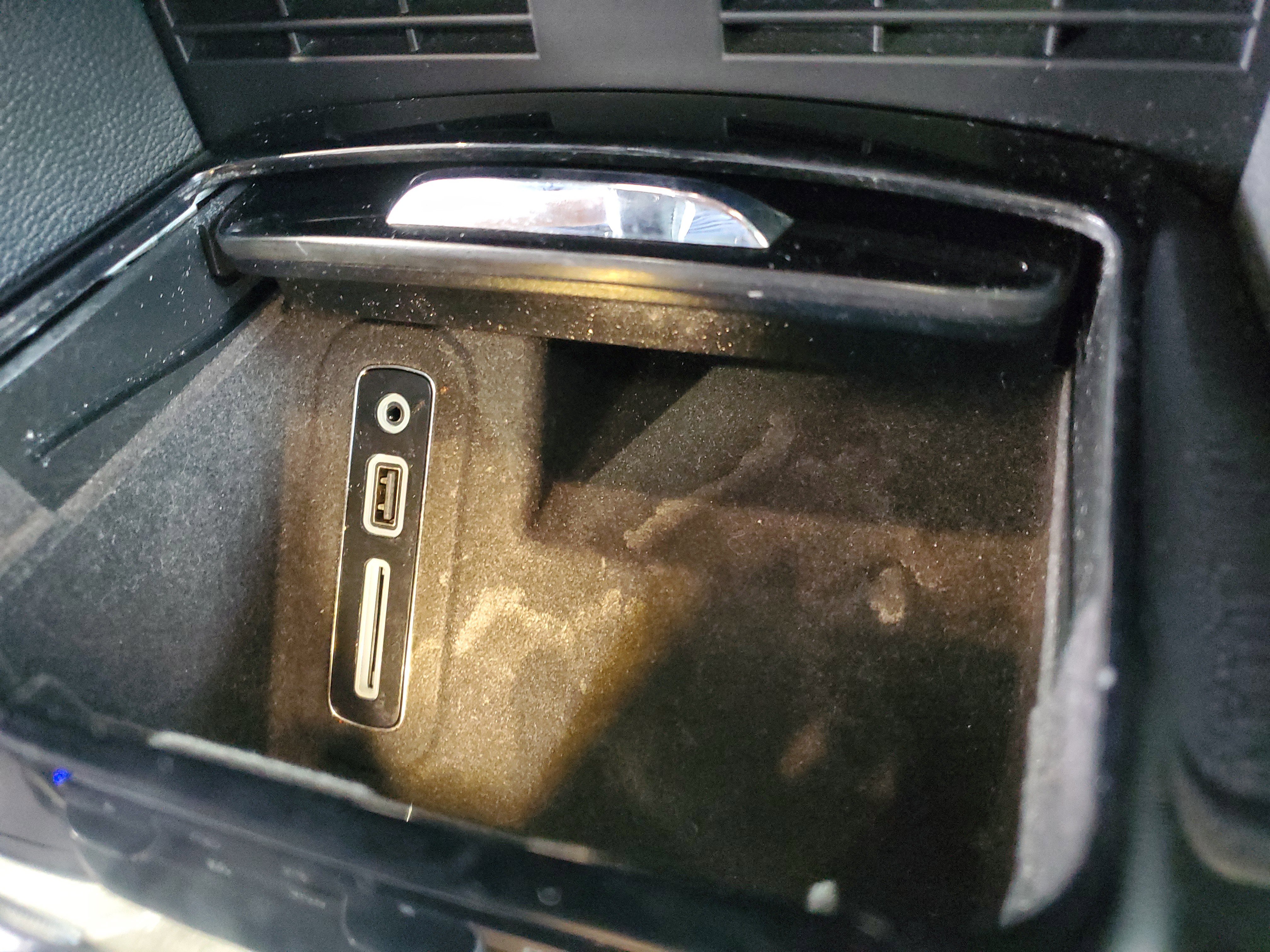 Used 2022 Maserati Levante GT AWD/4WD image 28