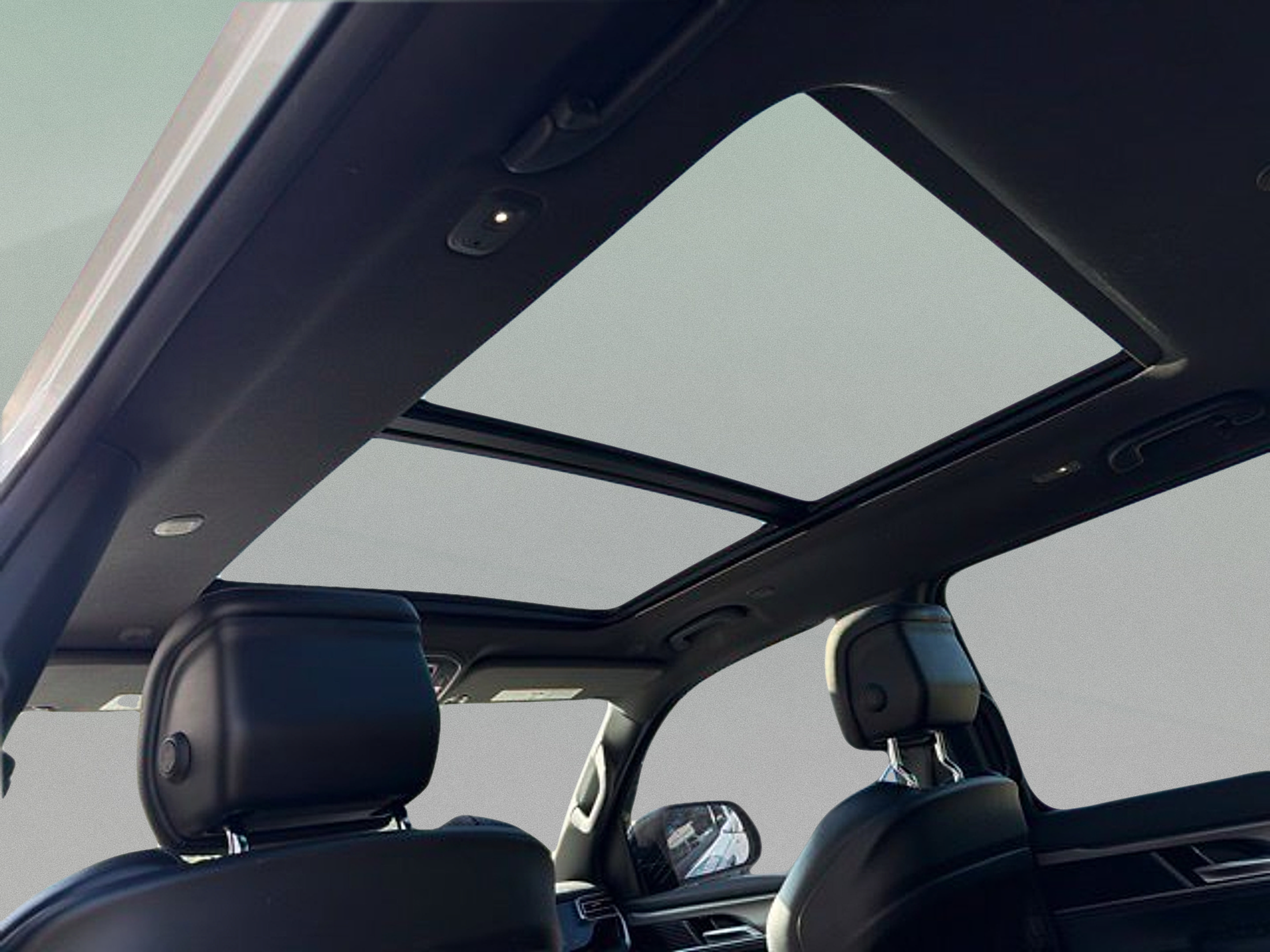 Used 2023 Jeep Wagoneer Series II AWD/4WD image 18