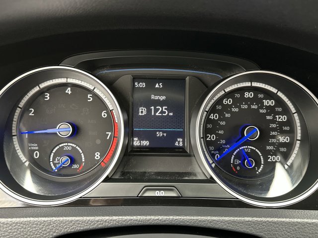 Used 2017 Volkswagen Golf R 4-Door AWD/4WD image 14