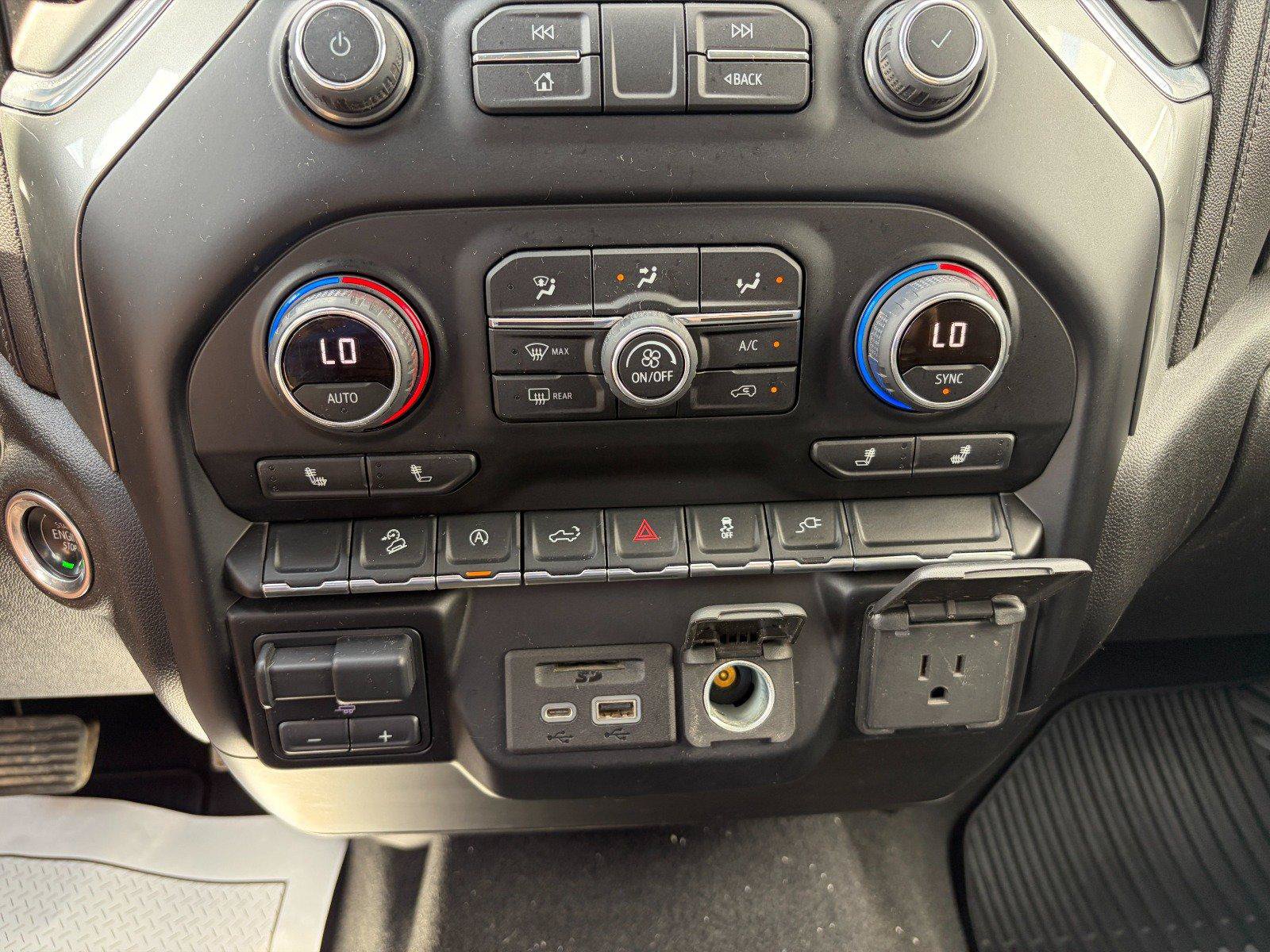 Used 2021 Chevrolet Silverado 1500 LT w/ Z71 Off-Road Package AWD/4WD image 14