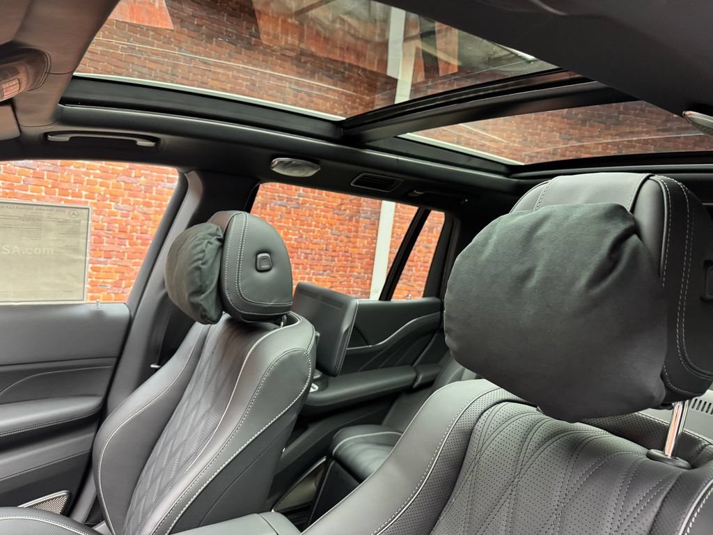 New 2026 Mercedes-Benz Maybach GLS 600 4MATIC image 3