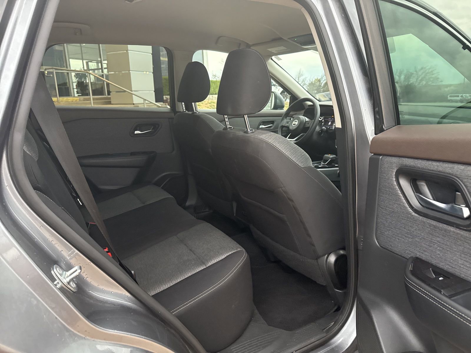 Used 2021 Nissan Rogue SV AWD/4WD image 28