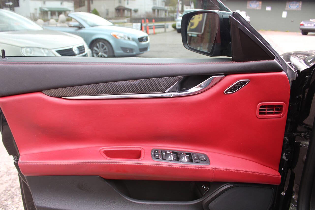 Used 2016 Maserati Quattroporte S image 32