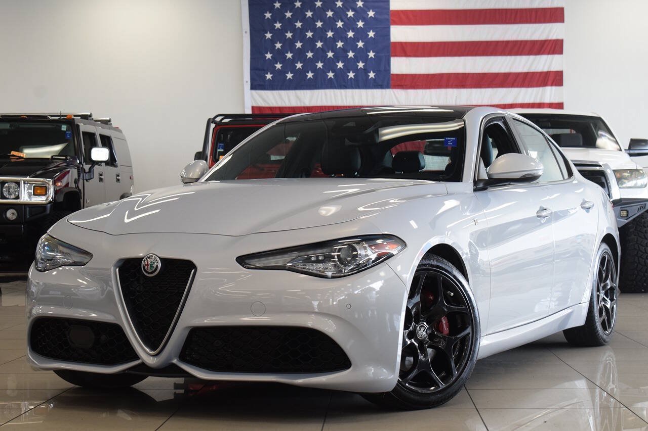 Used 2022 Alfa Romeo Giulia Ti RWD image 3