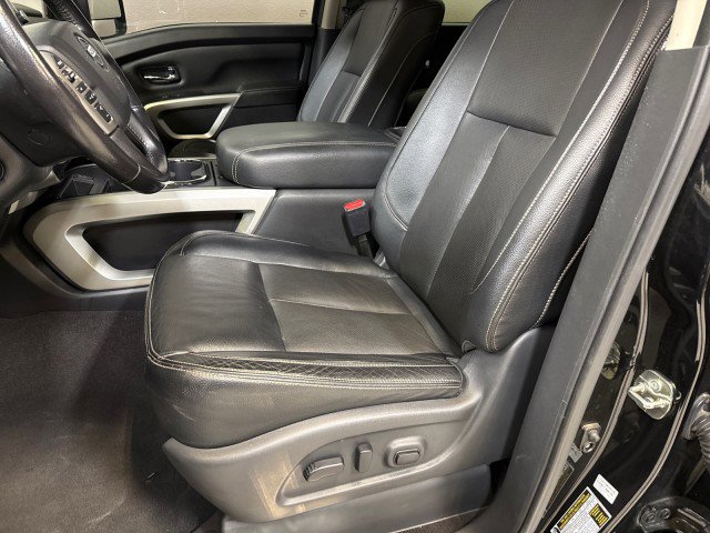 Used 2018 Nissan Titan SL w/ Chrome Package image 17