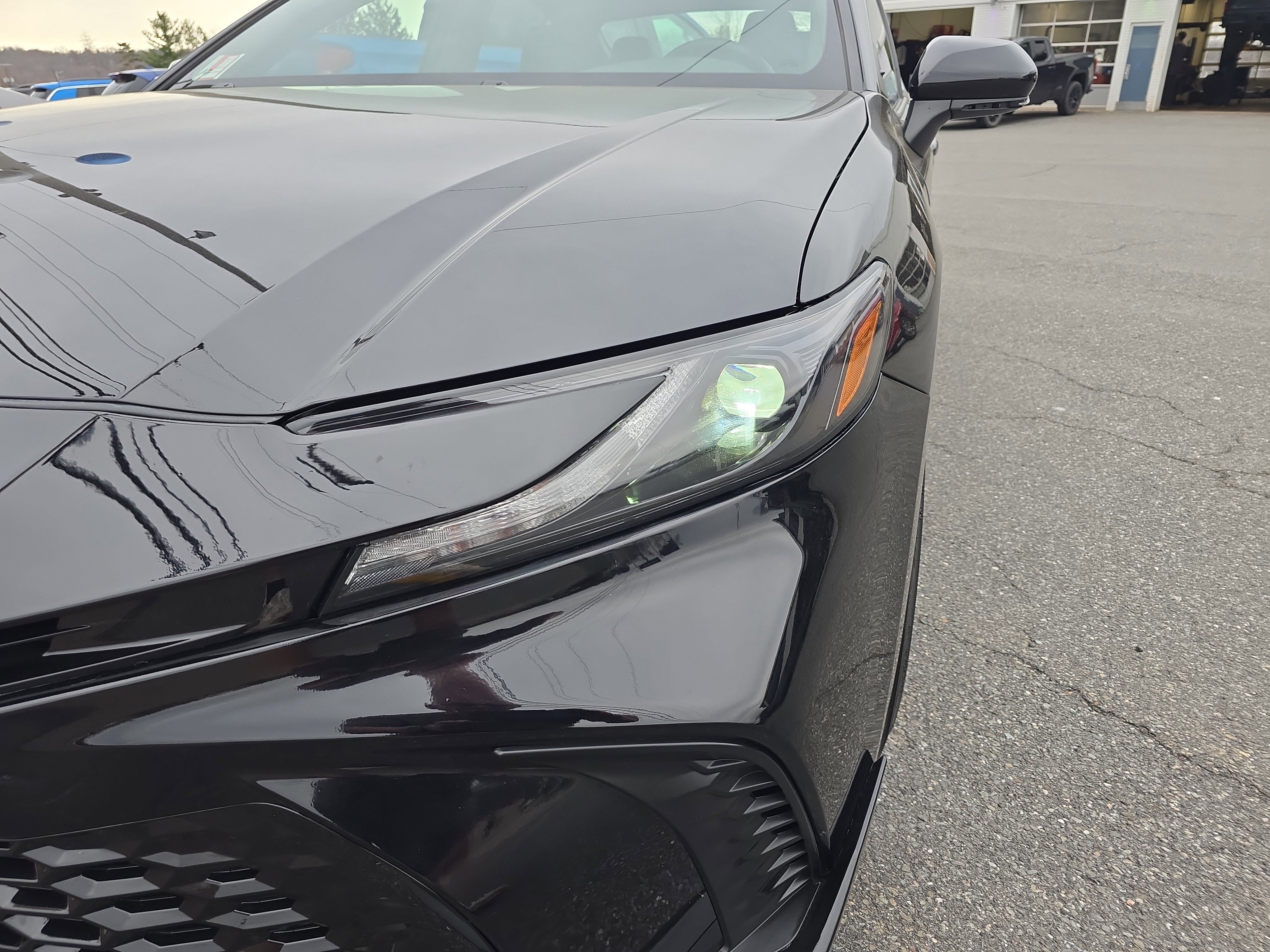 Used 2025 Toyota Camry SE FWD image 10