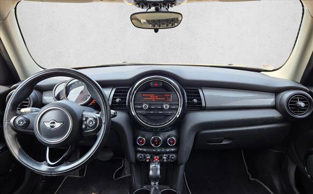 Used 2016 MINI Cooper 4-Door Hardtop FWD image 12