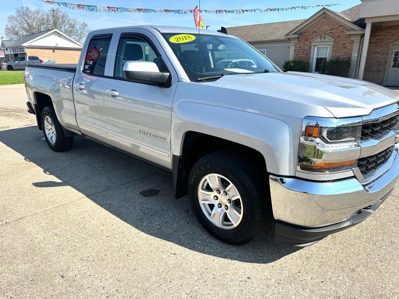 Used 2018 Chevrolet Silverado 1500 LT image 3