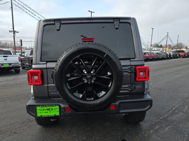 Used 2025 Jeep Wrangler Unlimited Sahara w/ Safety Group AWD/4WD image 5