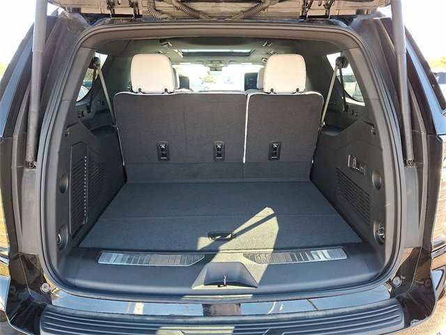 Used 2025 Chevrolet Suburban Premier image 25