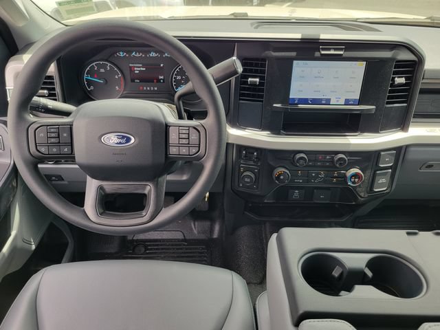 New 2026 Ford F350 XL w/ XL Chrome Package AWD/4WD image 4