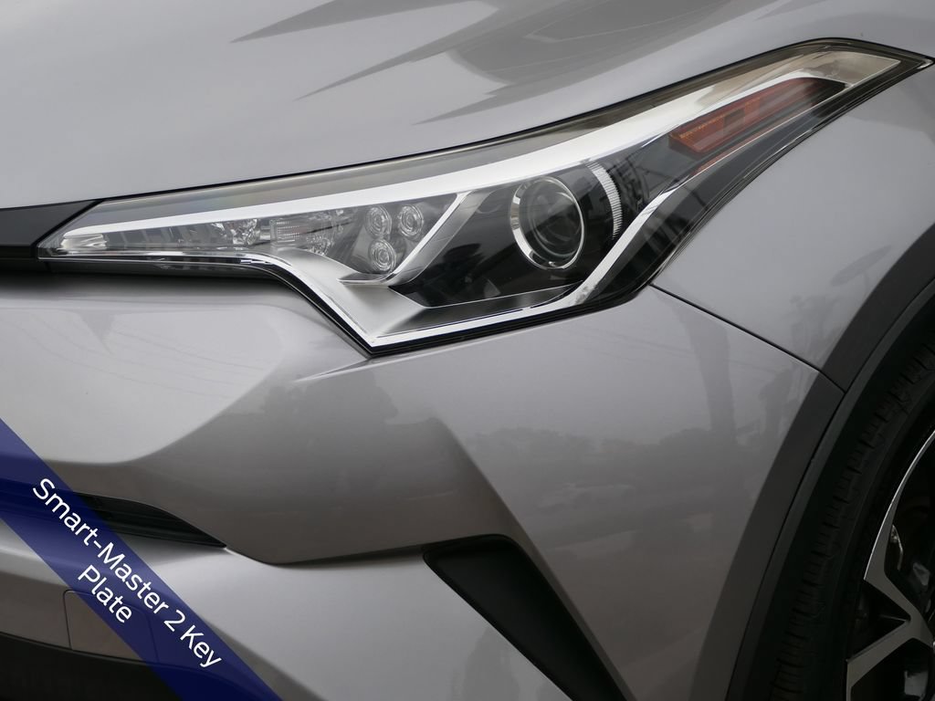 Used 2019 Toyota C-HR Limited FWD image 9