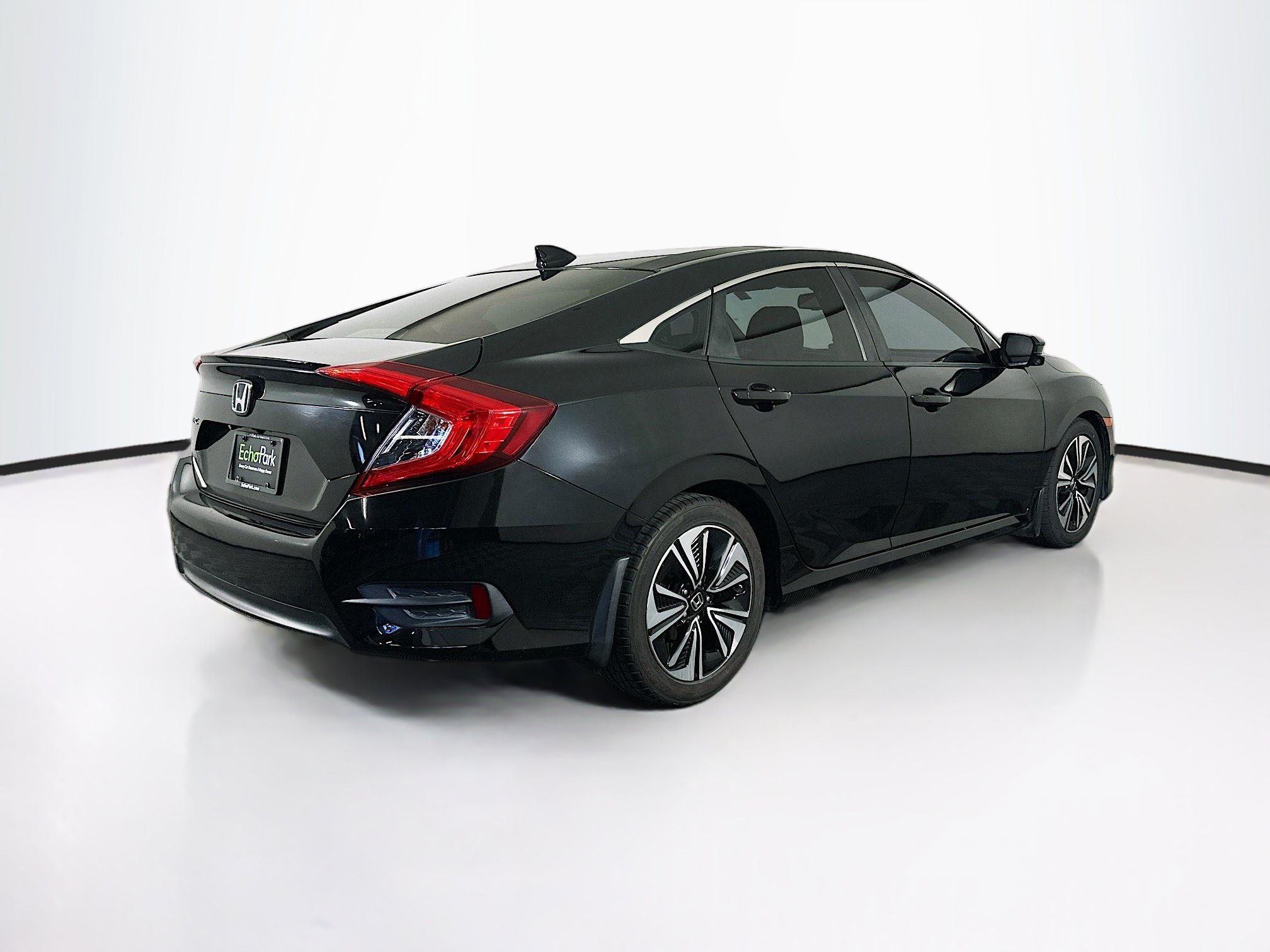 Used 2018 Honda Civic EX-L image 9