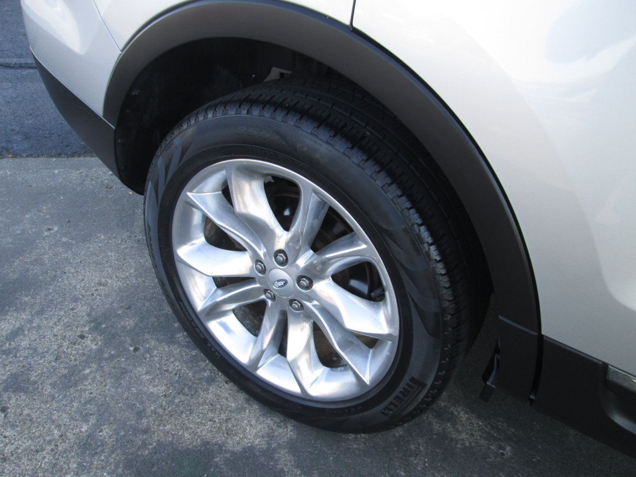 Used 2013 Ford Explorer XLT image 39