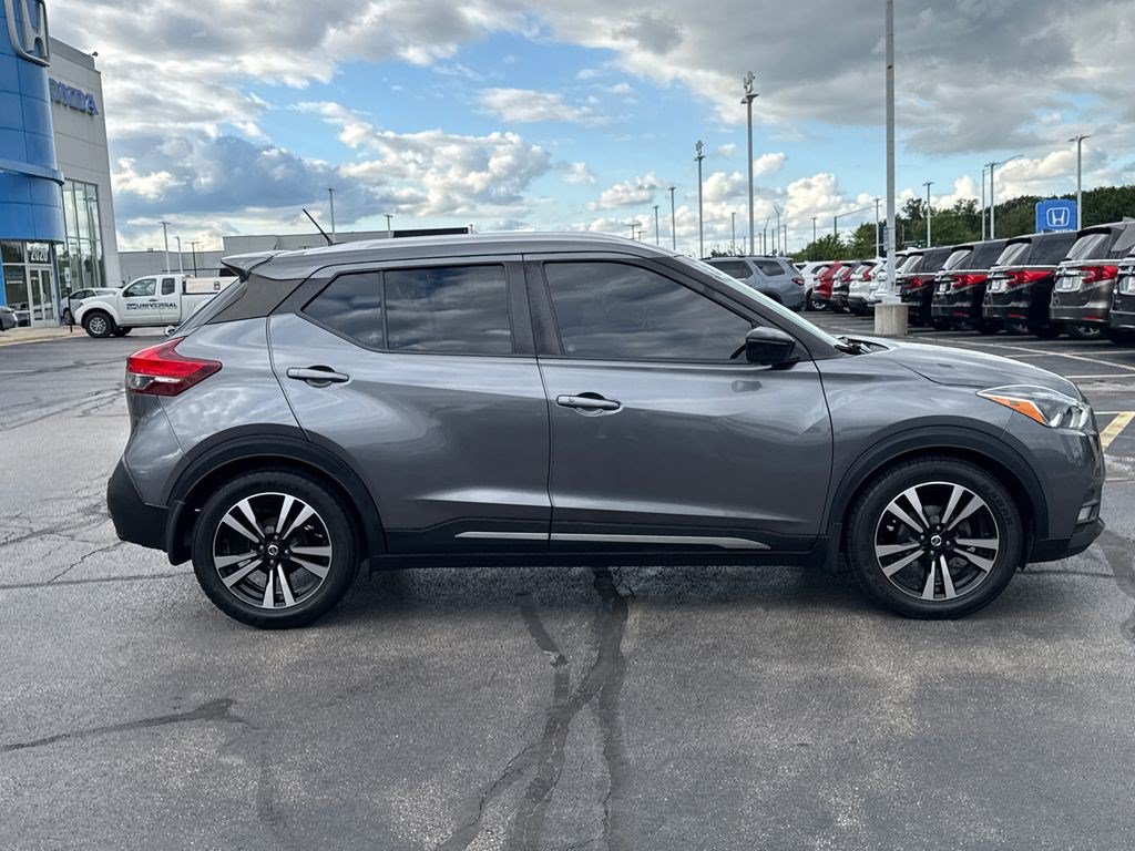 Used 2020 Nissan Kicks SR w/ SR Premium Package FWD image 12
