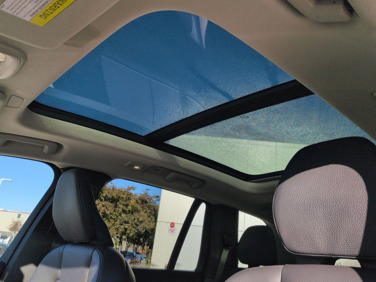 Used 2024 Volvo XC90 B6 Plus image 24