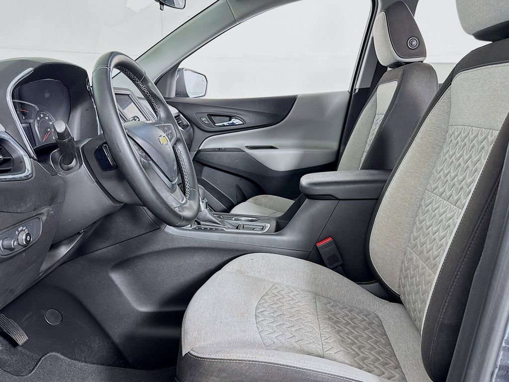 Used 2023 Chevrolet Equinox LT w/ Driver Convenience Package image 11