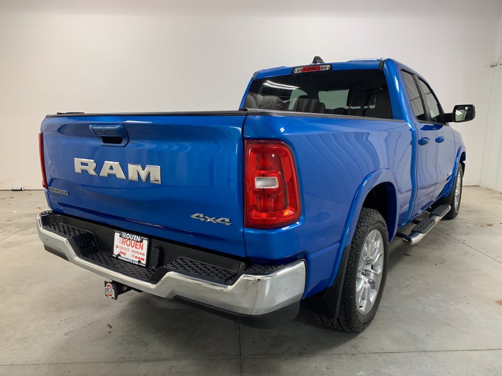 Used 2025 RAM 1500 Big Horn AWD/4WD image 9