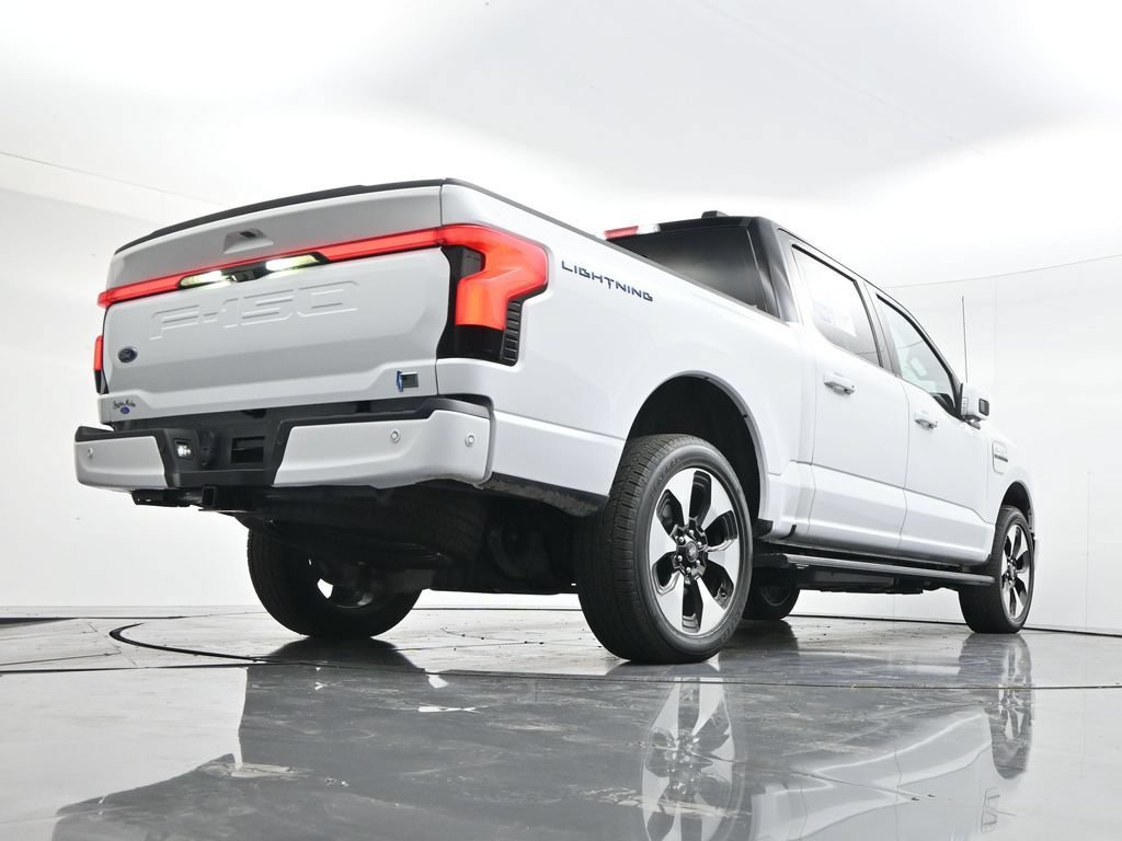 Used 2023 Ford F150 Lightning Platinum AWD/4WD image 46