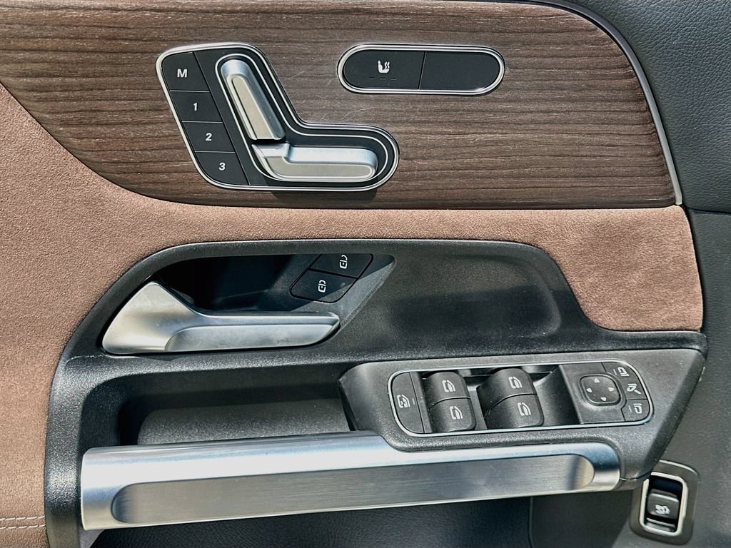 Certified 2026 Mercedes-Benz GLB 35 AMG 4MATIC image 18
