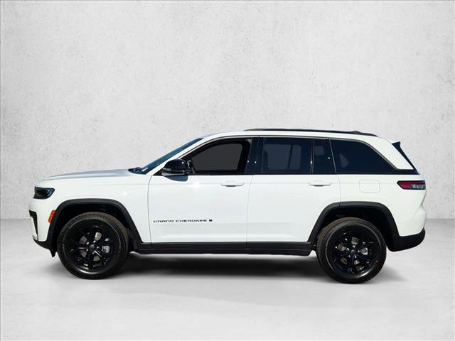 New 2026 Jeep Grand Cherokee Altitude image 5