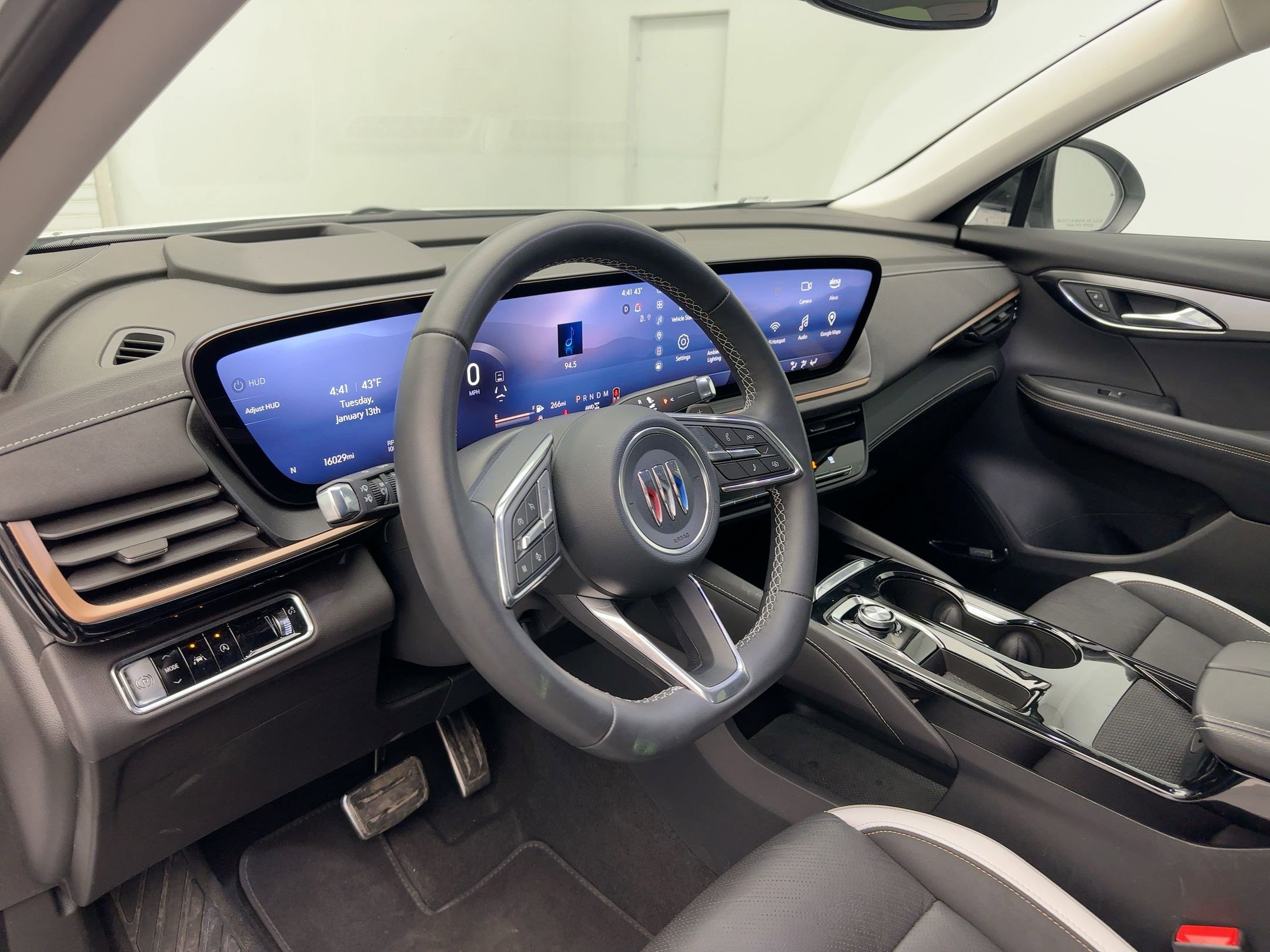 Certified 2025 Buick Envision Sport Touring image 50