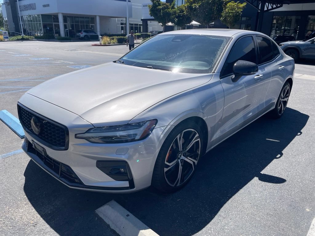 Used 2024 Volvo S60 B5 Core w/ Climate Package FWD image 4