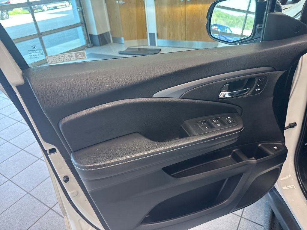 Used 2021 Honda Ridgeline RTL-E image 12