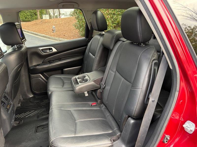 Used 2014 Nissan Pathfinder Platinum w/ Platinum Premium Package FWD image 34