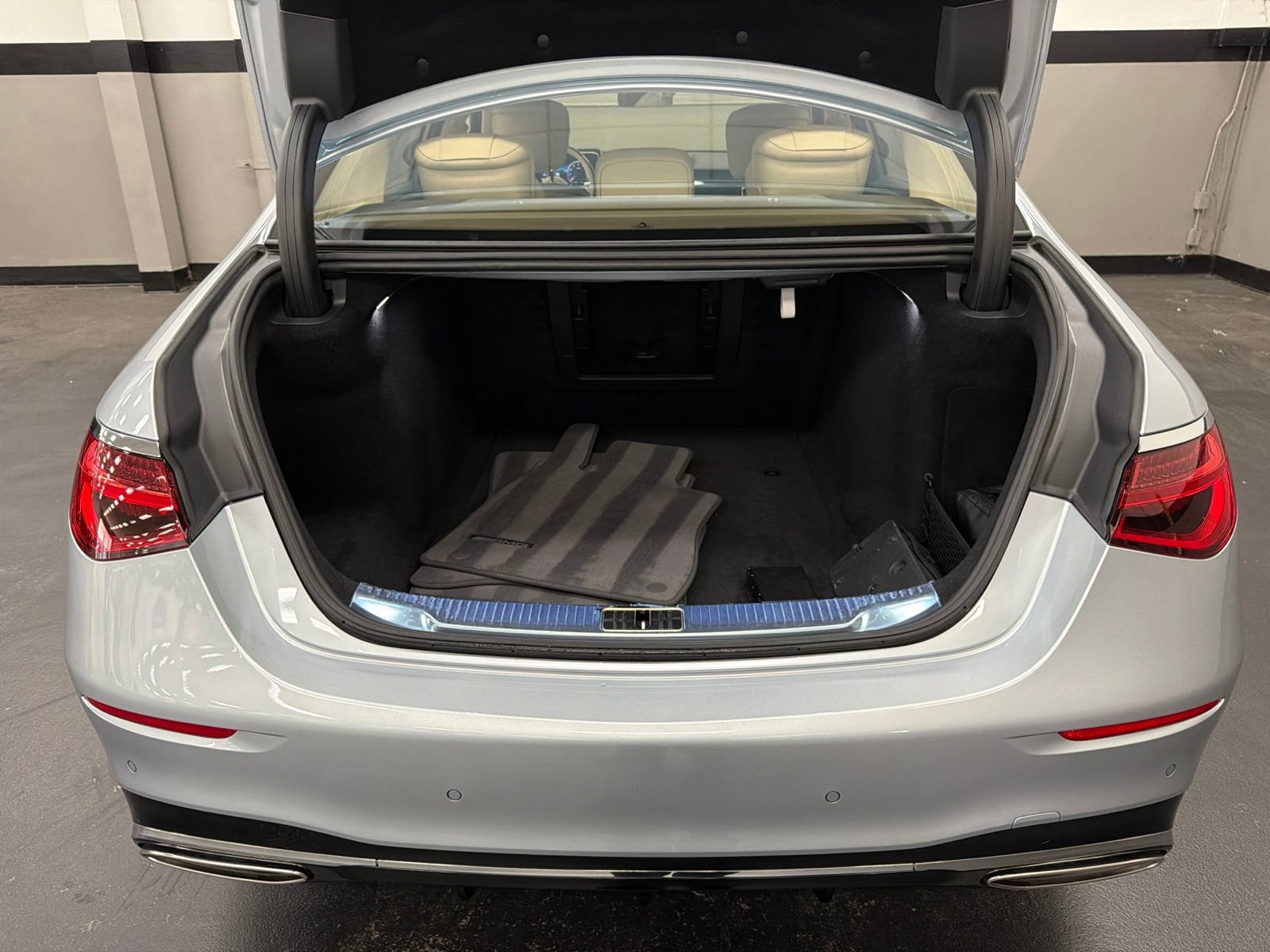 Used 2023 Mercedes-Benz S 580 4MATIC Sedan image 16