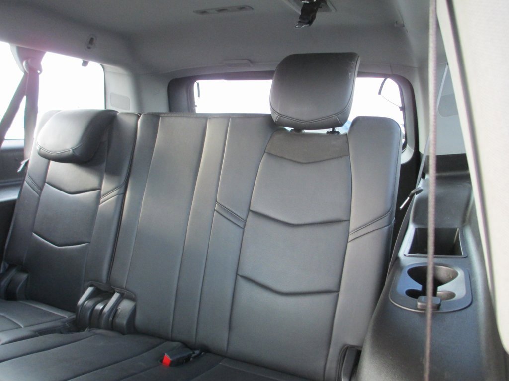 Used 2019 Cadillac Escalade ESV Premium Luxury image 23
