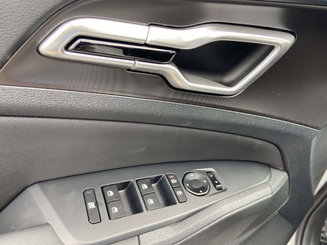 New 2026 Kia Sportage EX FWD image 12