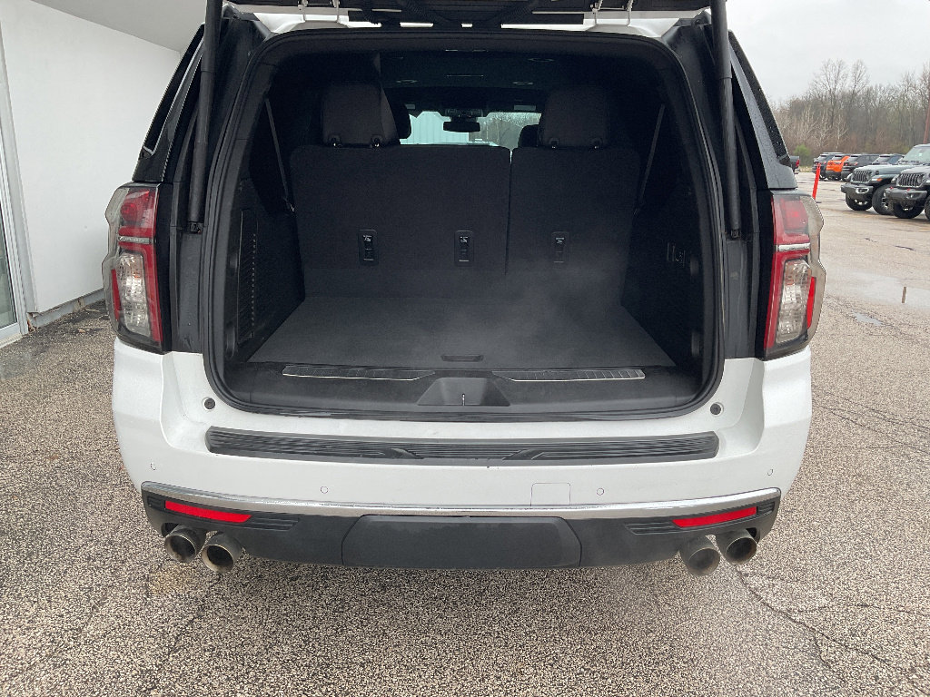 Used 2023 Chevrolet Suburban Premier image 14