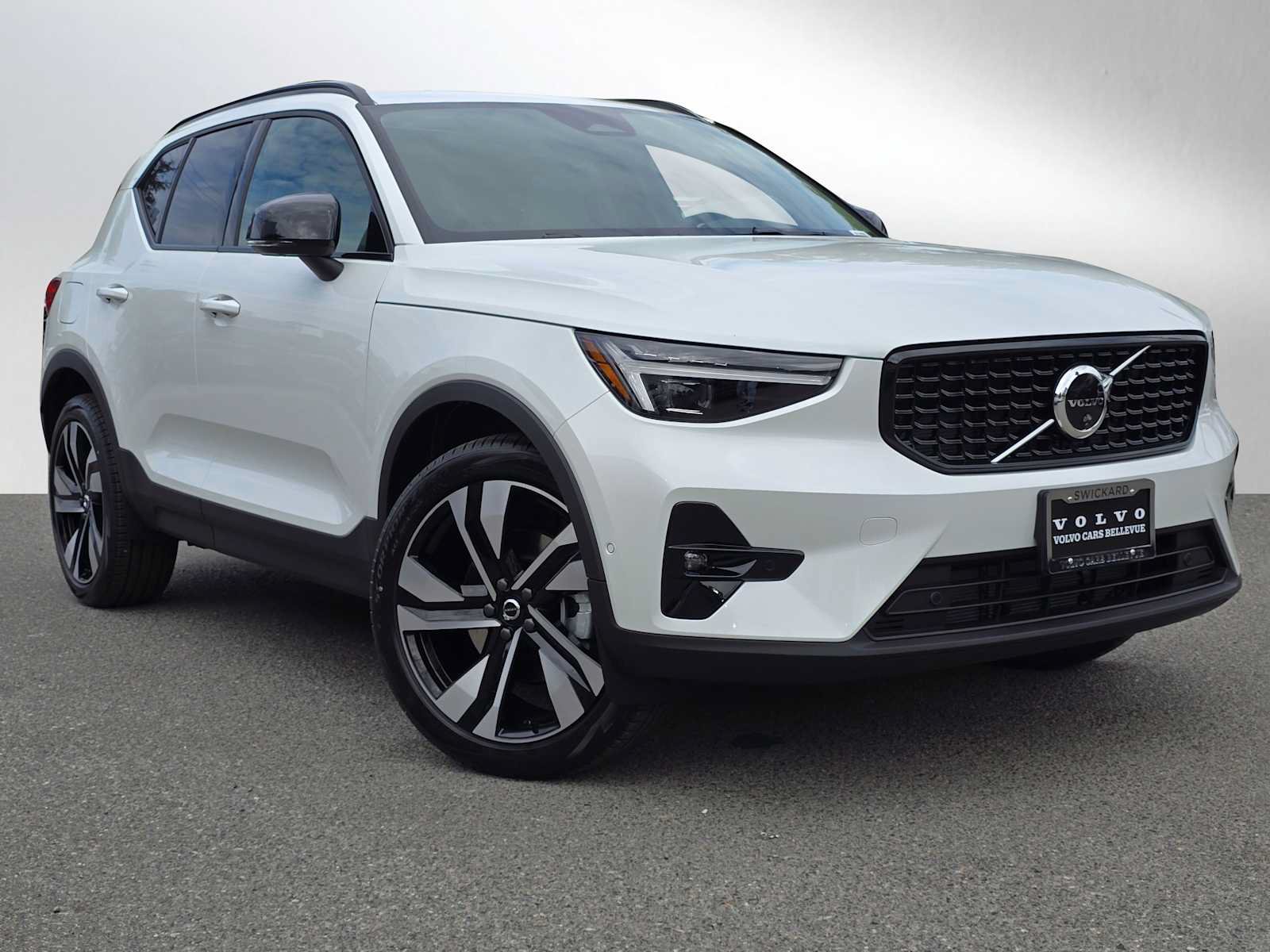 New 2026 Volvo XC40 B5 Plus w/ Protection Package Premier AWD/4WD image 1