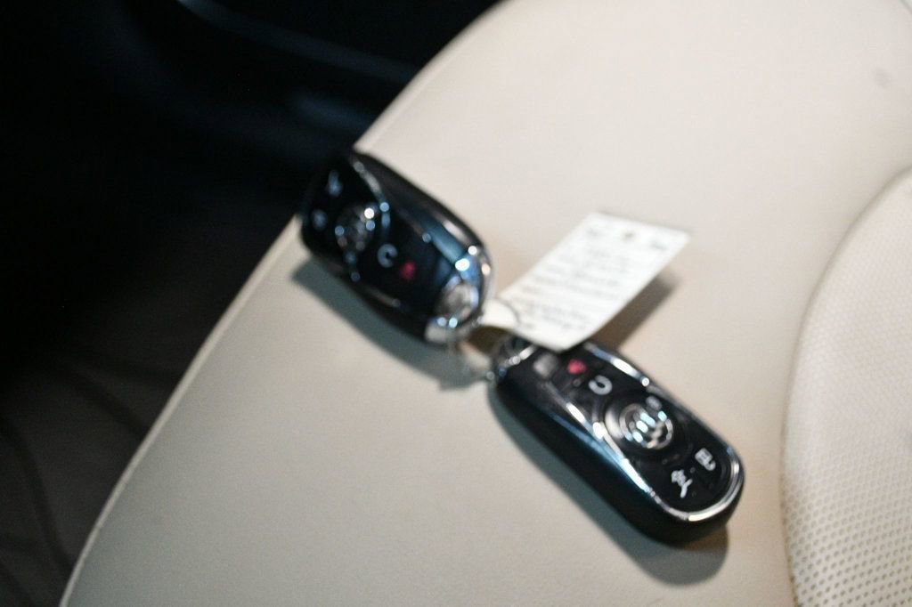 Used 2019 Buick Envision Premium w/ Driver Confidence Package image 72