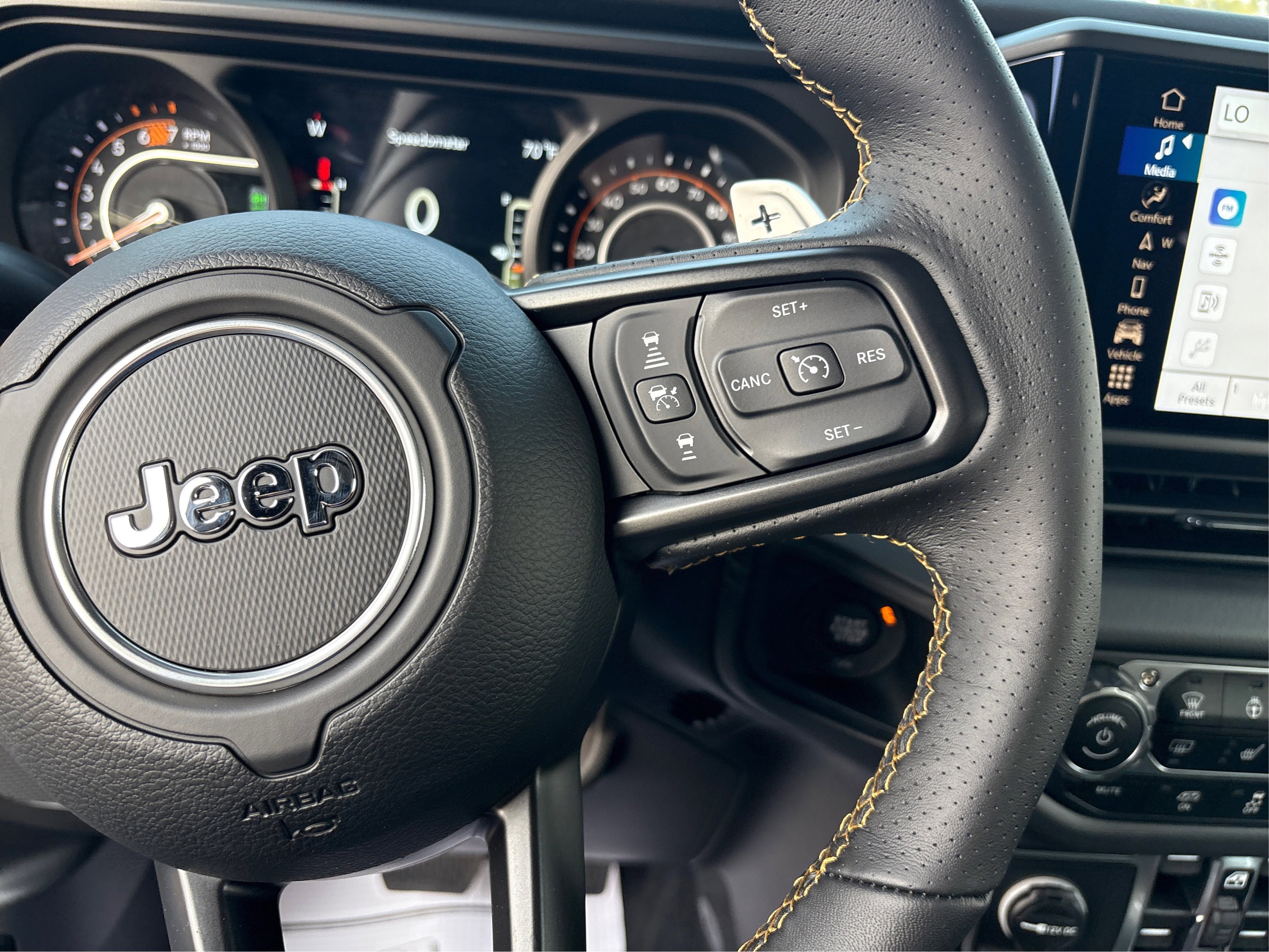 New 2025 Jeep Wrangler Unlimited Rubicon 392 image 25